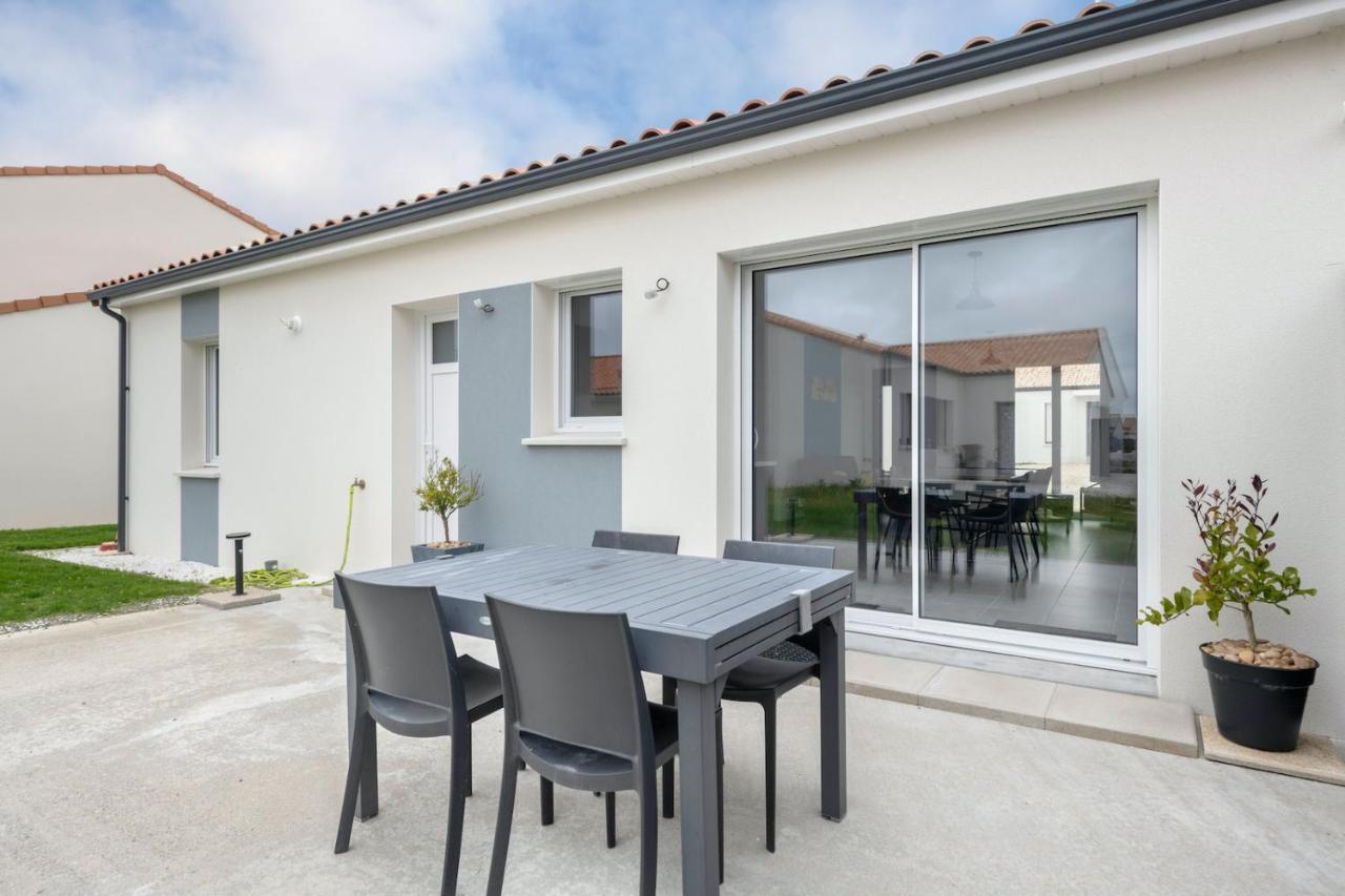 Maison Moderne Pour 7 Personnes A Saint-Michel-Chef-Chef Exterior photo